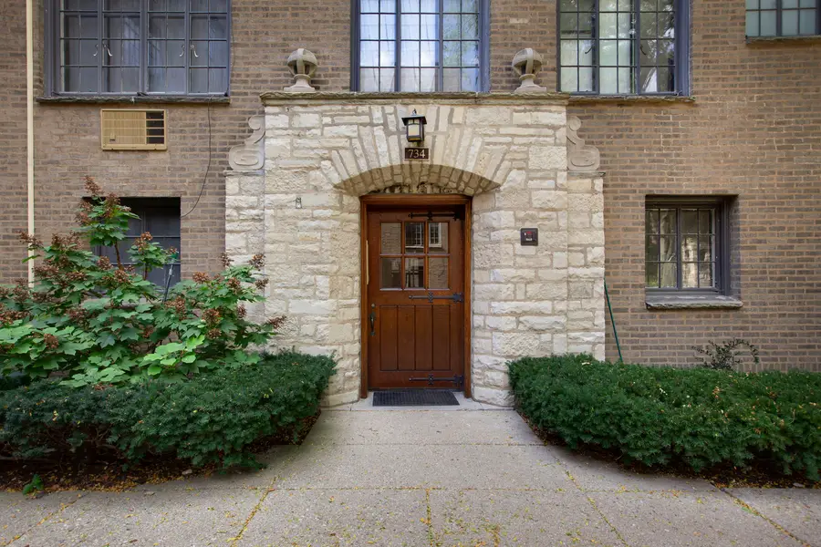 734 Noyes Street #O2, Evanston, IL 60201 - #2