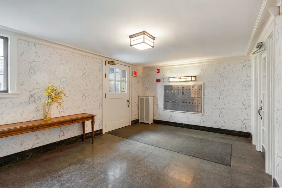 734 Noyes Street #O2, Evanston, IL 60201 - #3