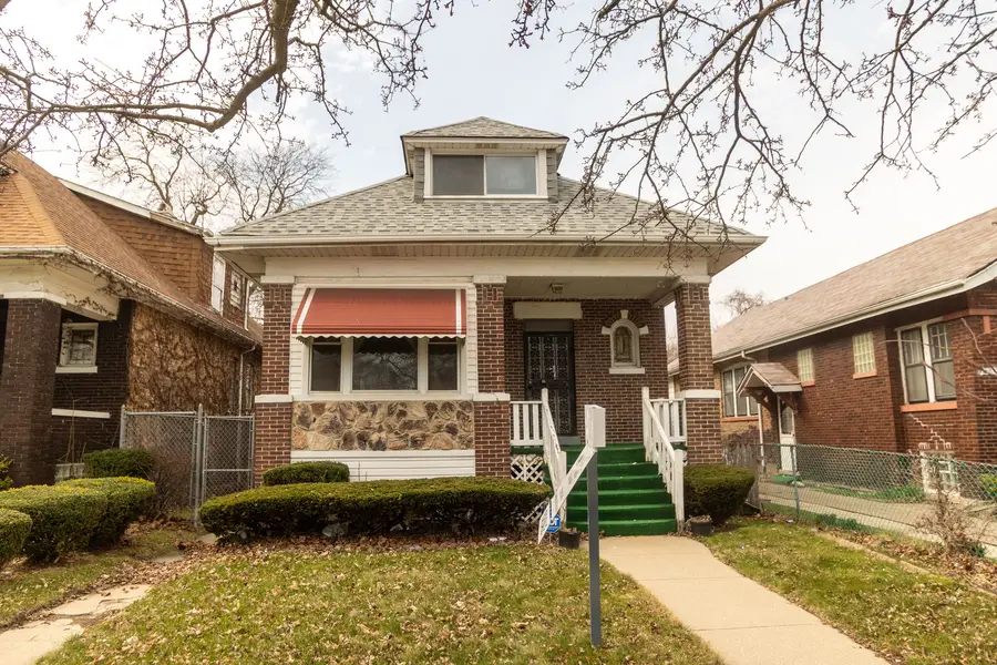 8018 S Bennett Avenue, Chicago, IL 60617 - #2