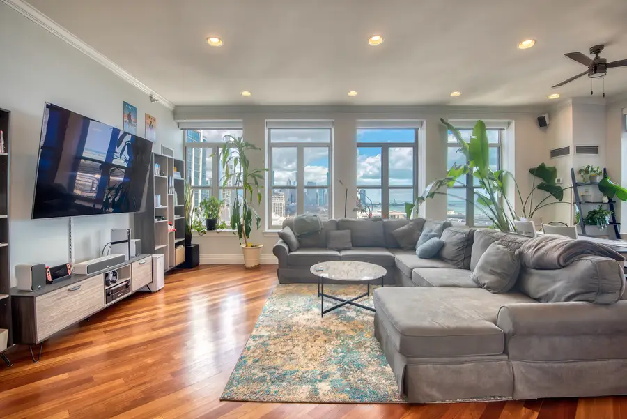 Address Withheld By Seller, Chicago, IL 60616 - #3