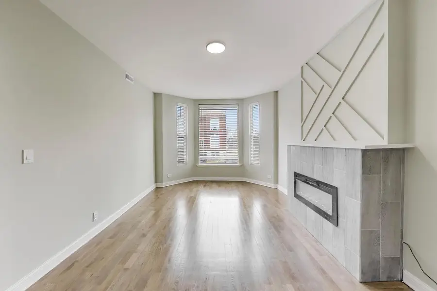 4330 S Langley Avenue, Chicago, IL 60653 - #3