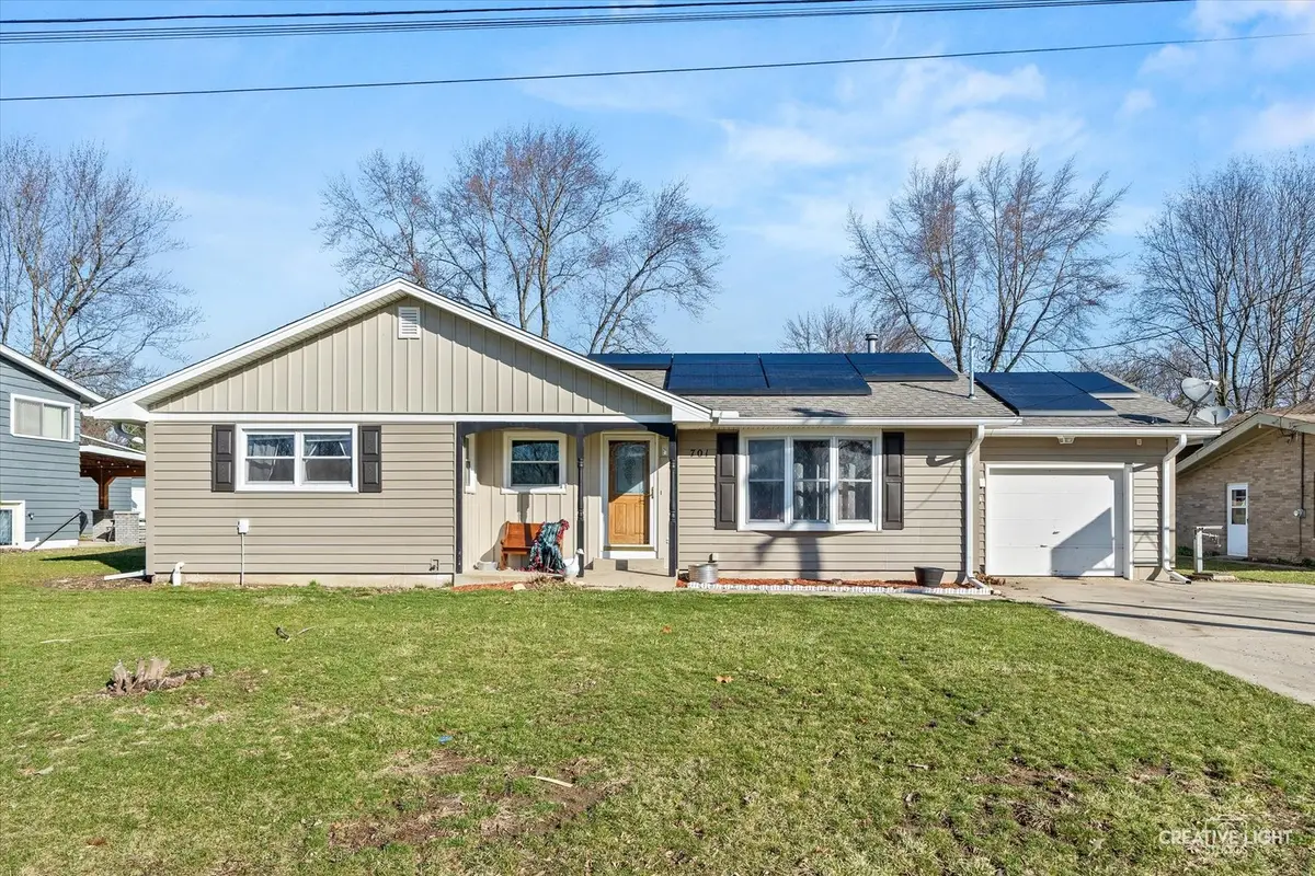 701 E Prairie Street, Plano, IL 60545 - #1