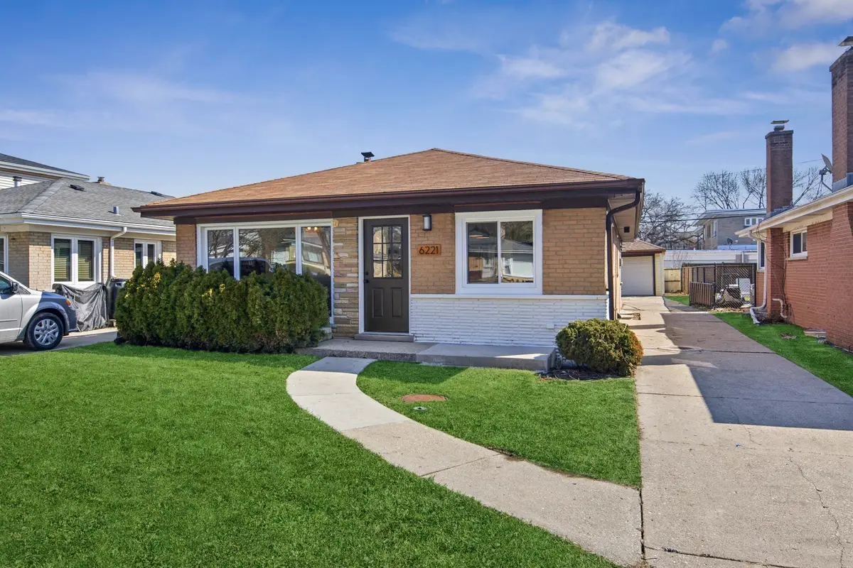 6221 N La Crosse Avenue, Chicago, IL 60646 - #1