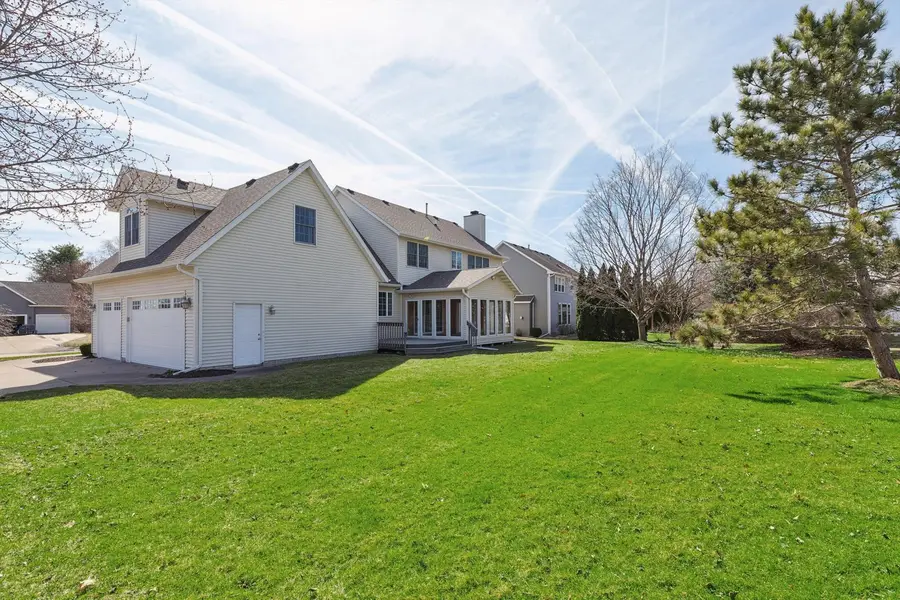 5160 Charter Oaks Drive, Bettendorf, IA 52722 - #3