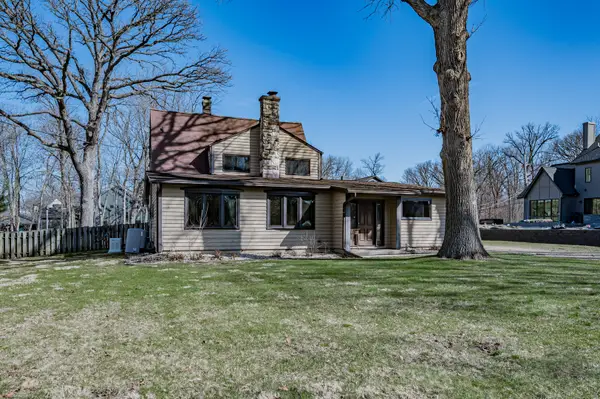 731 E Gartner Road, Naperville, IL 60540