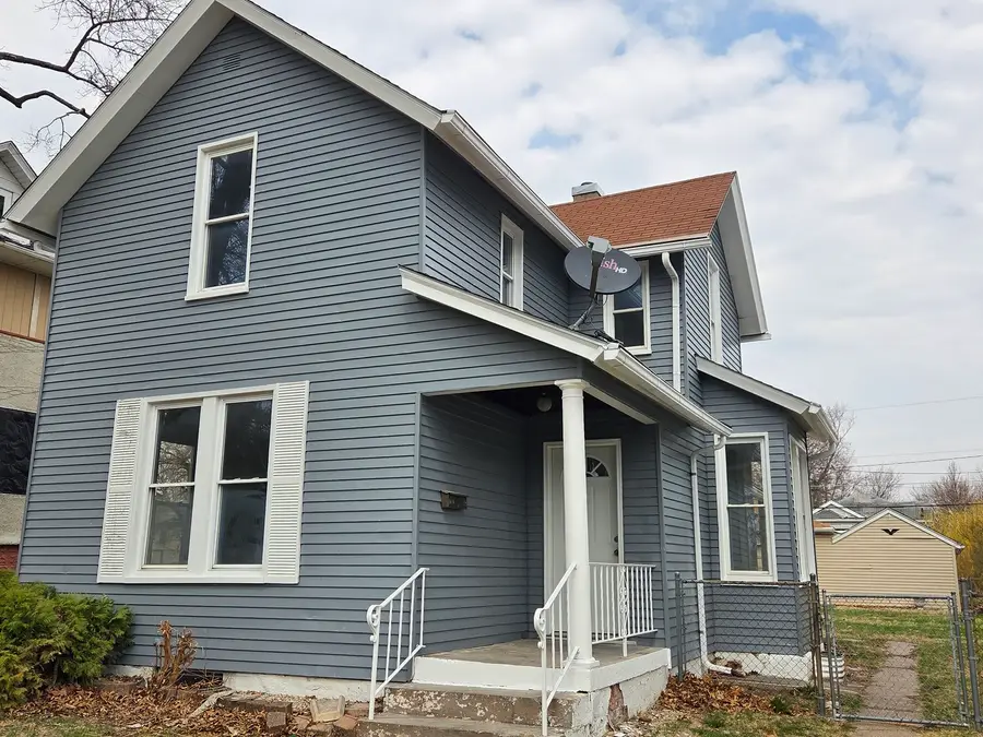 916 E 14th Street, Davenport, IA 52803 - #2