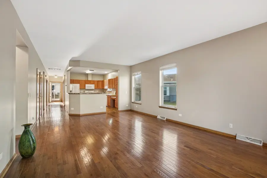 3840 Fox Hunt Way, Grayslake, IL 60030 - #3