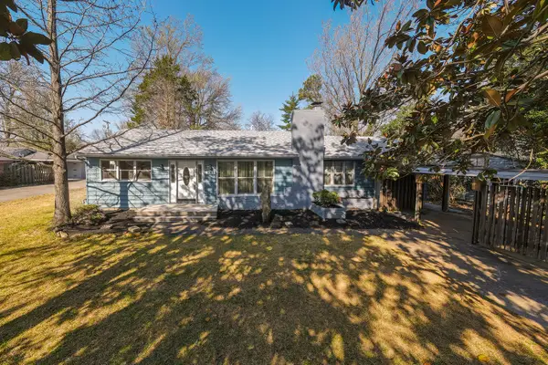 1004 S Taylor Drive, Carbondale, IL 62901