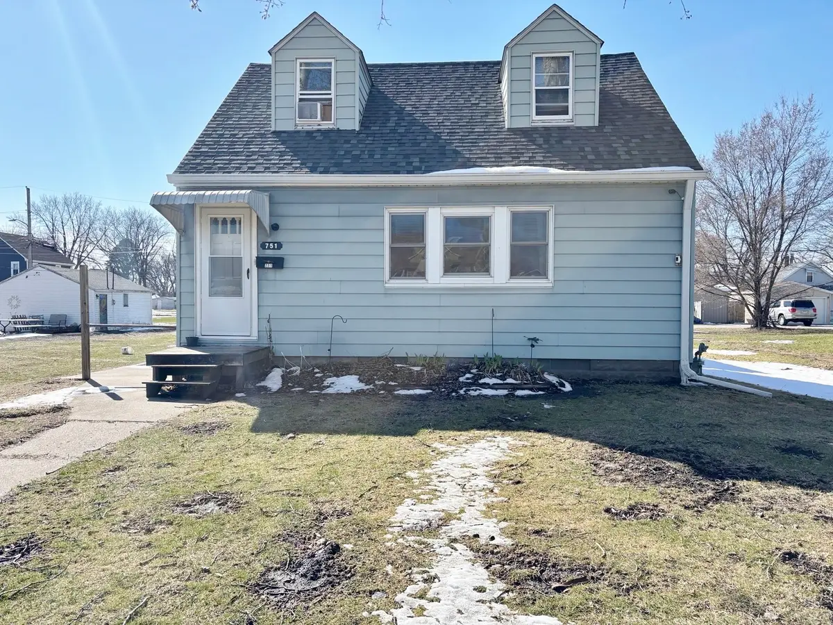 751 21st Street, East Moline, IL 61244 - #1