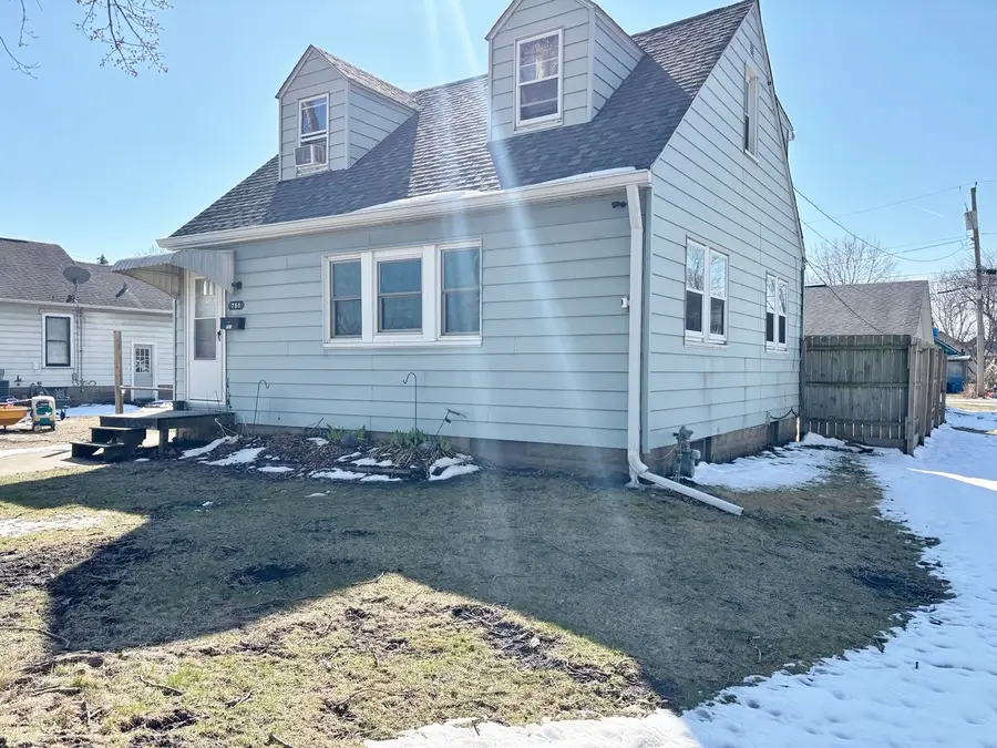 751 21st Street, East Moline, IL 61244 - #3