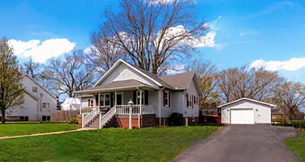 119 N Broadway Street, Fisher, IL 61843 - #1