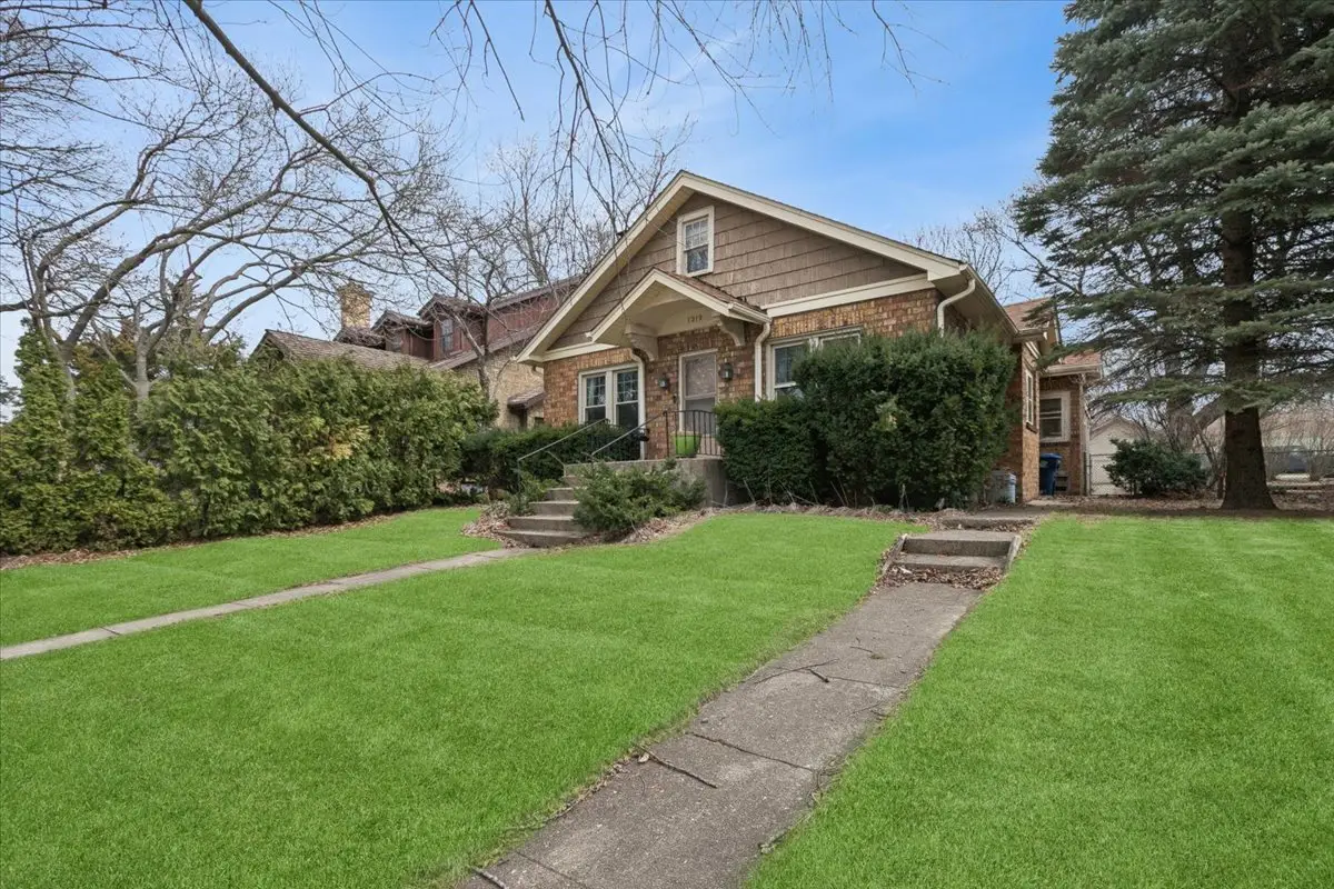 1319 N Ash Street, Waukegan, IL 60085 - #1