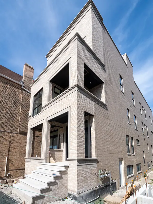 2471 N Clybourn Avenue #3, Chicago, IL 60638