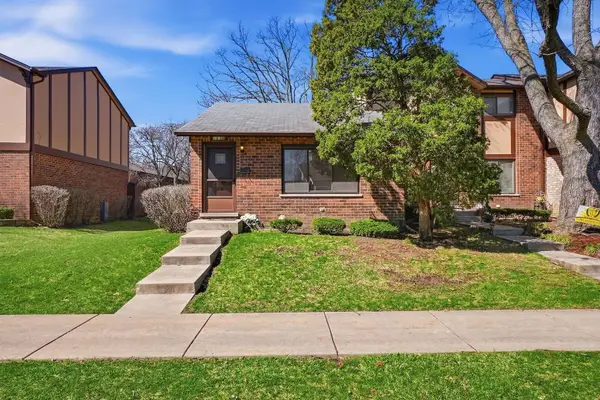 1S300 Stratford Lane, Villa Park, IL 60181