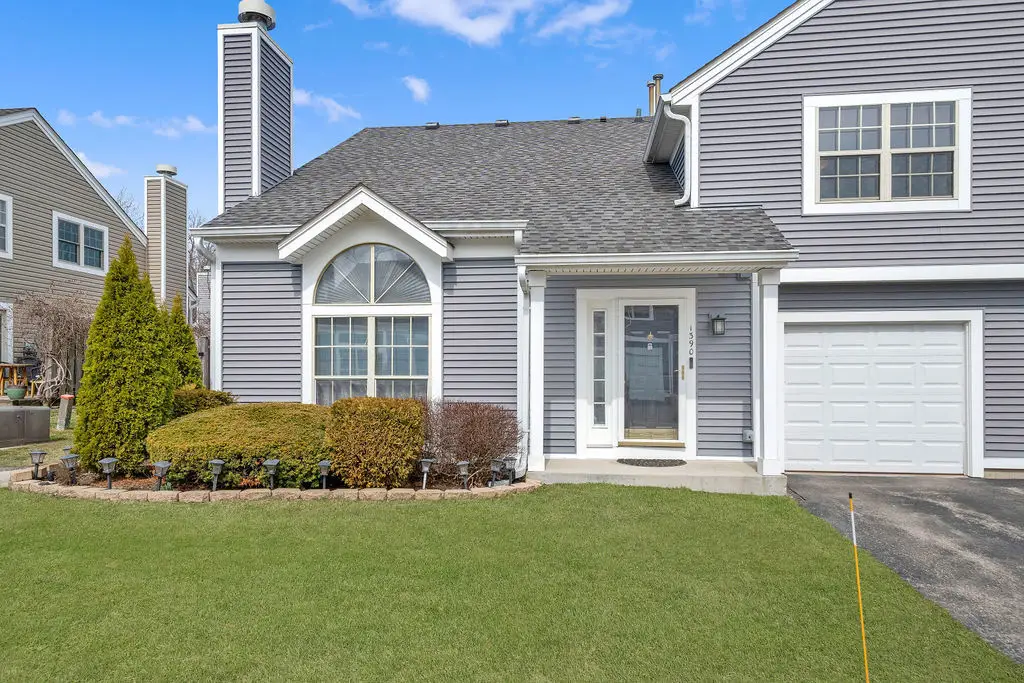 1390 N Knollwood Drive #1390, Palatine, IL 60067 - #1