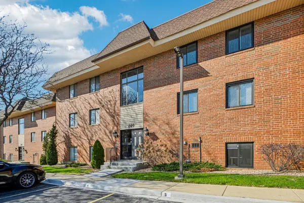 200 E Fountainview Lane #2A, Lombard, IL 60148