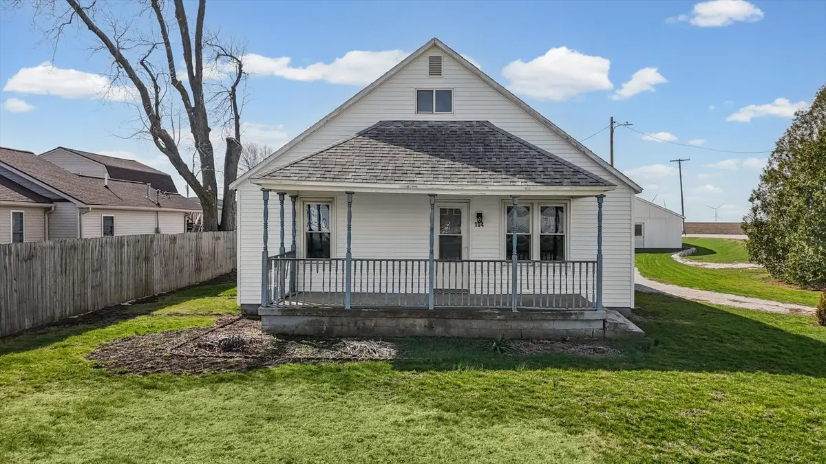 104 E Allen Street, Allerton, IL 61810 - #1