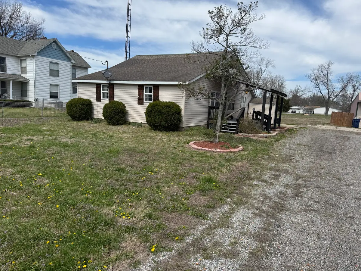 303 W Main Street W, Ewing, IL 62836 - #1