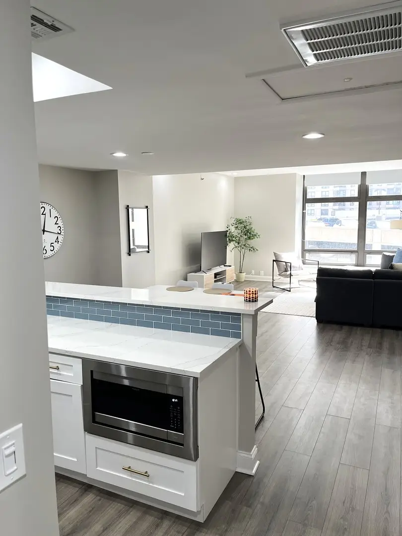 680 N Lake Shore Drive #817, Chicago, IL 60611 - #2