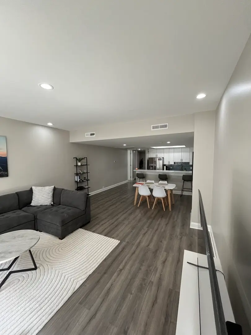 680 N Lake Shore Drive #817, Chicago, IL 60611 - #3