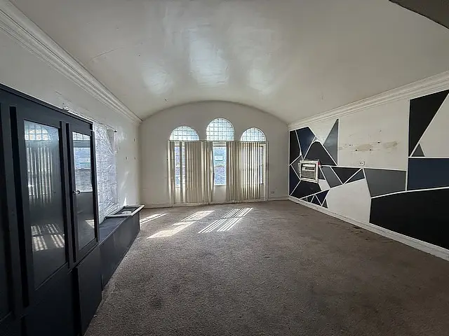 8104 S Euclid Avenue, Chicago, IL 60617 - #3