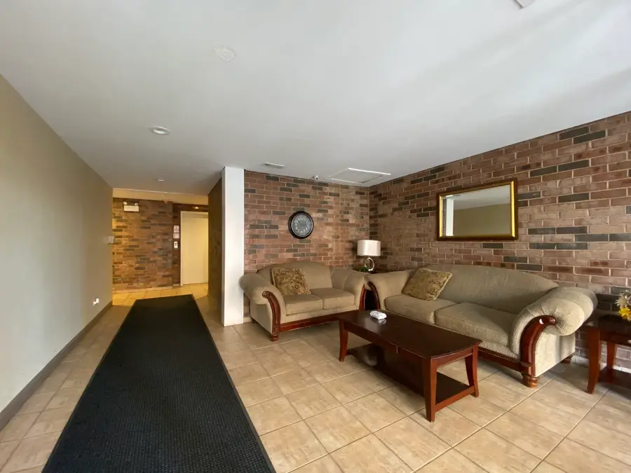 9375 Landings Lane #504, Des Plaines, IL 60016 - #2