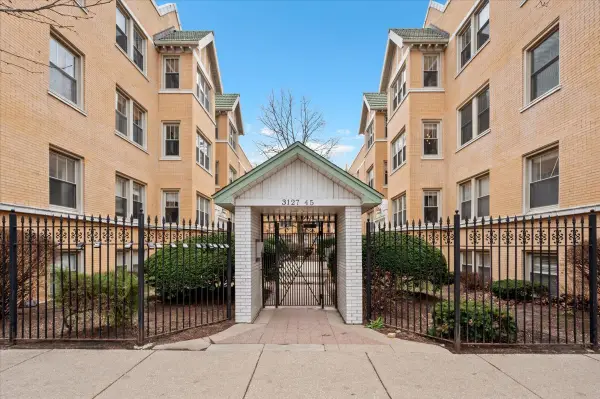 3135 W Palmer Square #3, Chicago, IL 60647