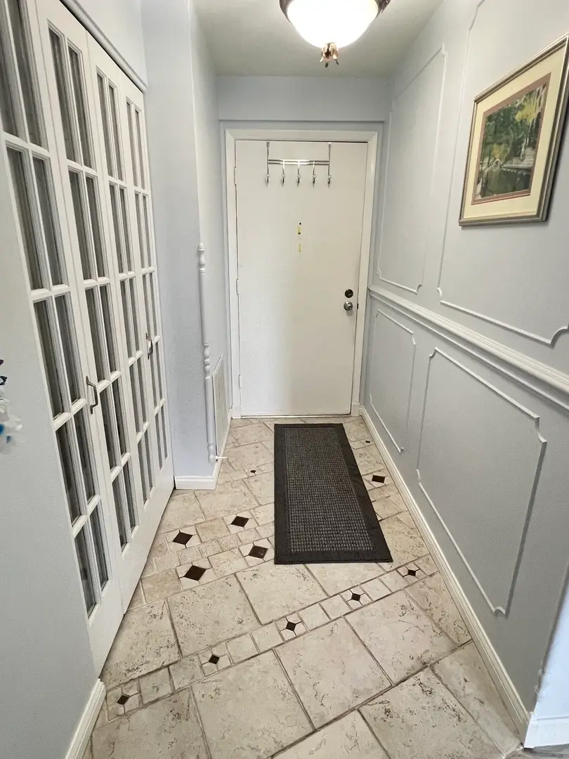 1030 S Fernandez Avenue #3N, Arlington Heights, IL 60005 - #3