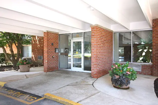 16 E Old Willow Road #405s, Prospect Heights, IL 60070 - #3