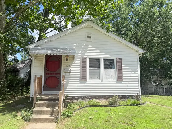 222 W Park Street, Harrisburg, IL 62946