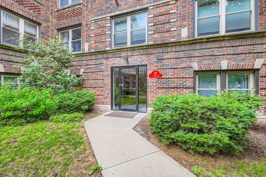 28 S 6th Avenue #1D, La Grange, IL 60525 - #3