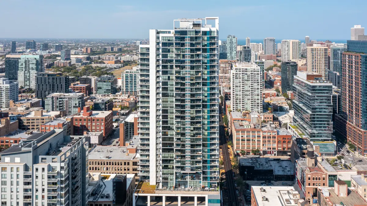 303 W Ohio Street #2202, Chicago, IL 60654 - #1