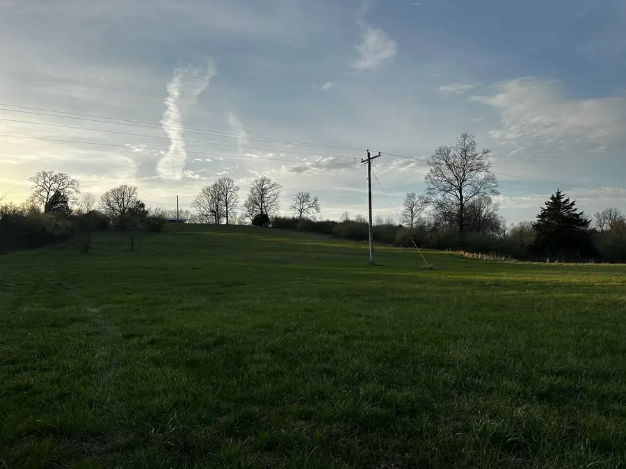 5609 Ten Mile Road, McLeansboro, IL 62859 - #2