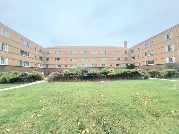 1100 N Harlem Avenue #1, River Forest, IL 60305