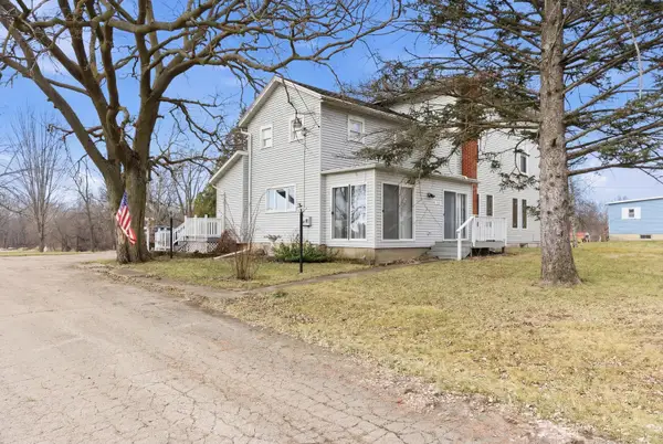 1431 Il Route 75, Freeport, IL 61032