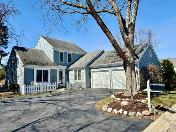 388 Narragansett Court, Crystal Lake, IL 60012