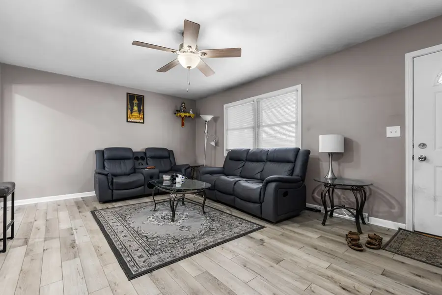 3009 Pleasant View Avenue, Rockford, IL 61108 - #3