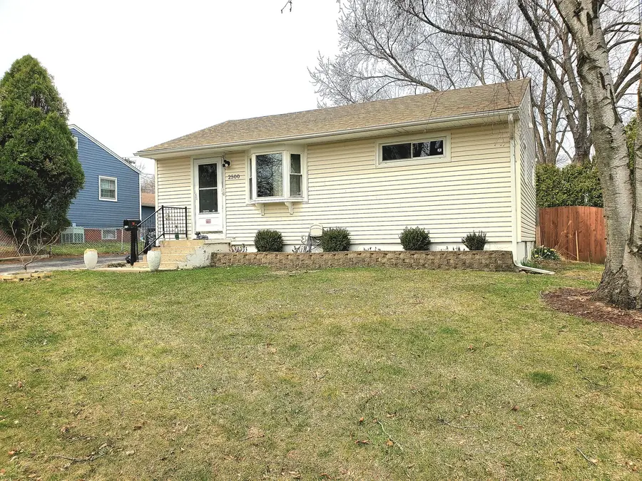 2500 Dakota Road, Waukegan, IL 60087 - #2