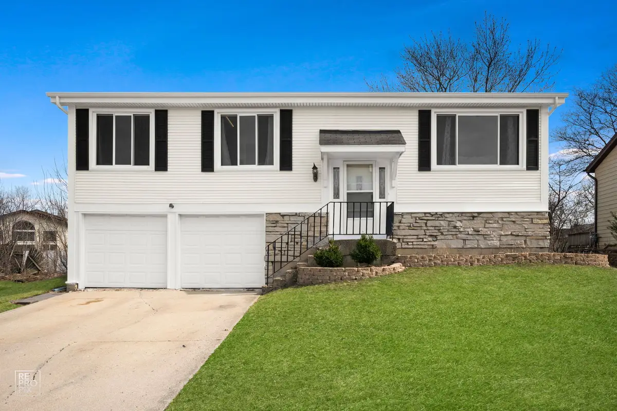 185 Harding Drive, Glendale Heights, IL 60139 - #1