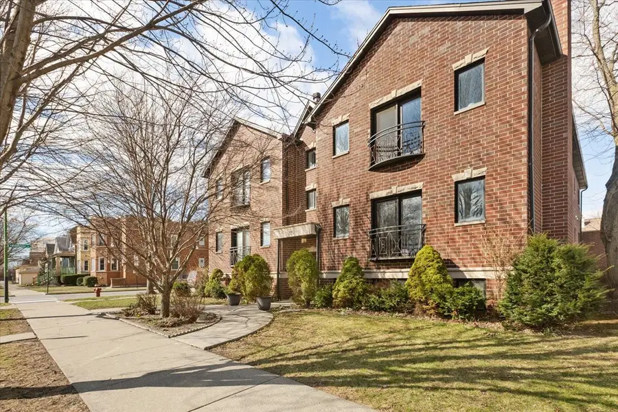 5036 N Lockwood Avenue #3, Chicago, IL 60630 - #2