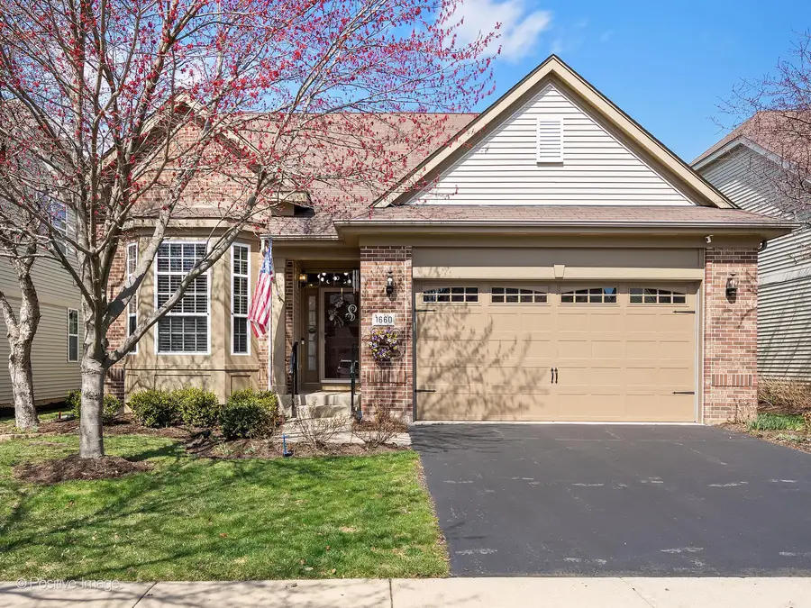 1660 Briarheath Drive, Aurora, IL 60505 - #2