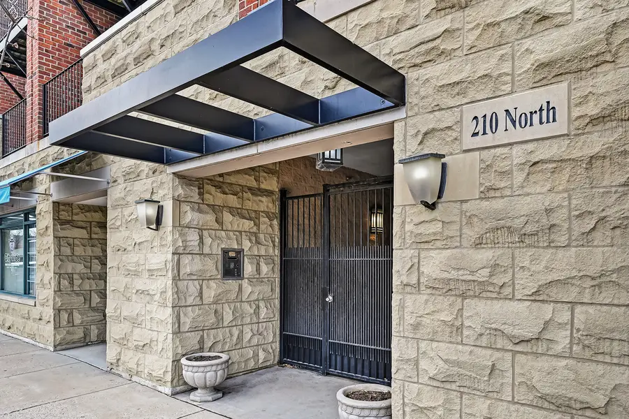 210 N Cass Avenue #6, Westmont, IL 60559 - #2