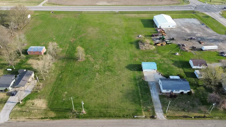 000 W 12th Street, Flora, IL 62839 - #3