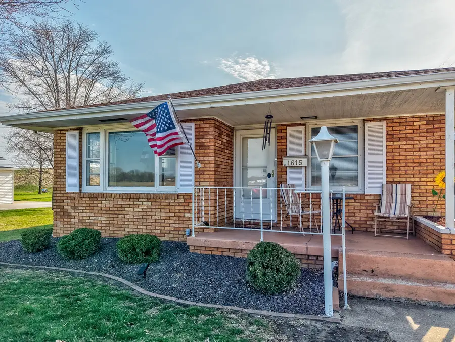 1615 S Illinois Street, Streator, IL 61364 - #2