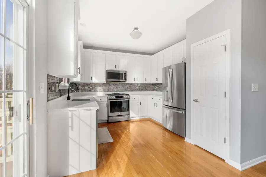 375 N Commerce Street, Aurora, IL 60504 - #3