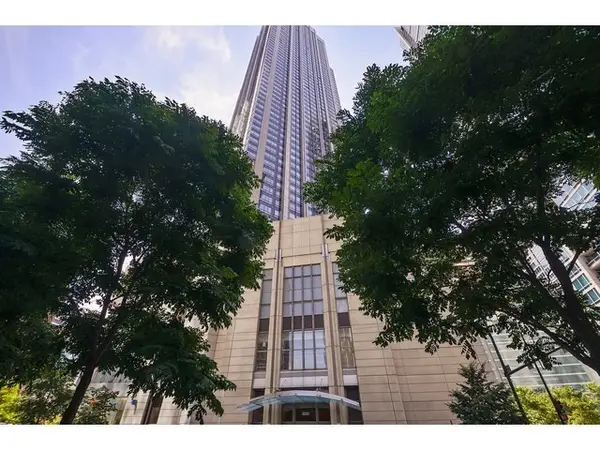 Address Withheld By Seller, Chicago, IL 60611