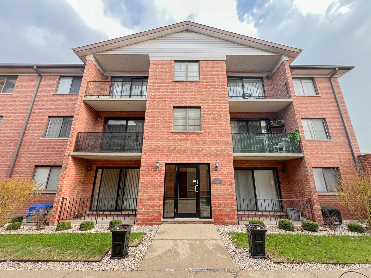 8422 W Catalpa Avenue #202, Chicago, IL 60656 - #1