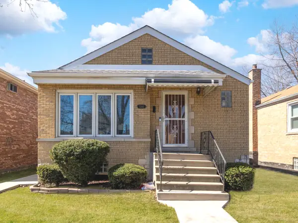 5202 S Central Avenue, Chicago, IL 60638