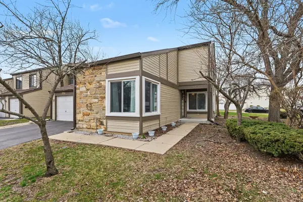 554 Alton Court, Carol Stream, IL 60188