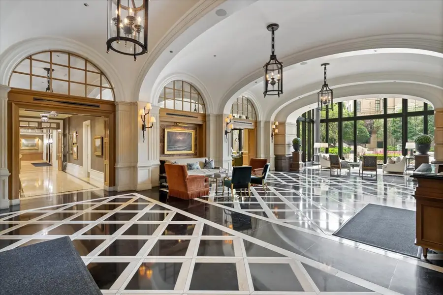 2550 N Lakeview Avenue #N1604, Chicago, IL 60614 - #3